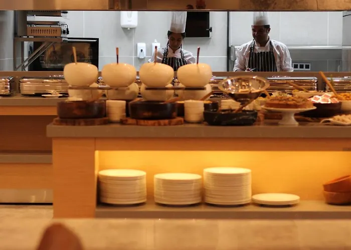 Ramada Plaza By Wyndham Sultanahmet 5*