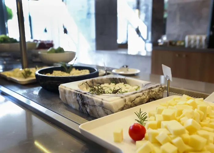 Отель Ramada Plaza By Wyndham Sultanahmet