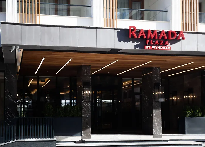 Отель Ramada Plaza By Wyndham Sultanahmet